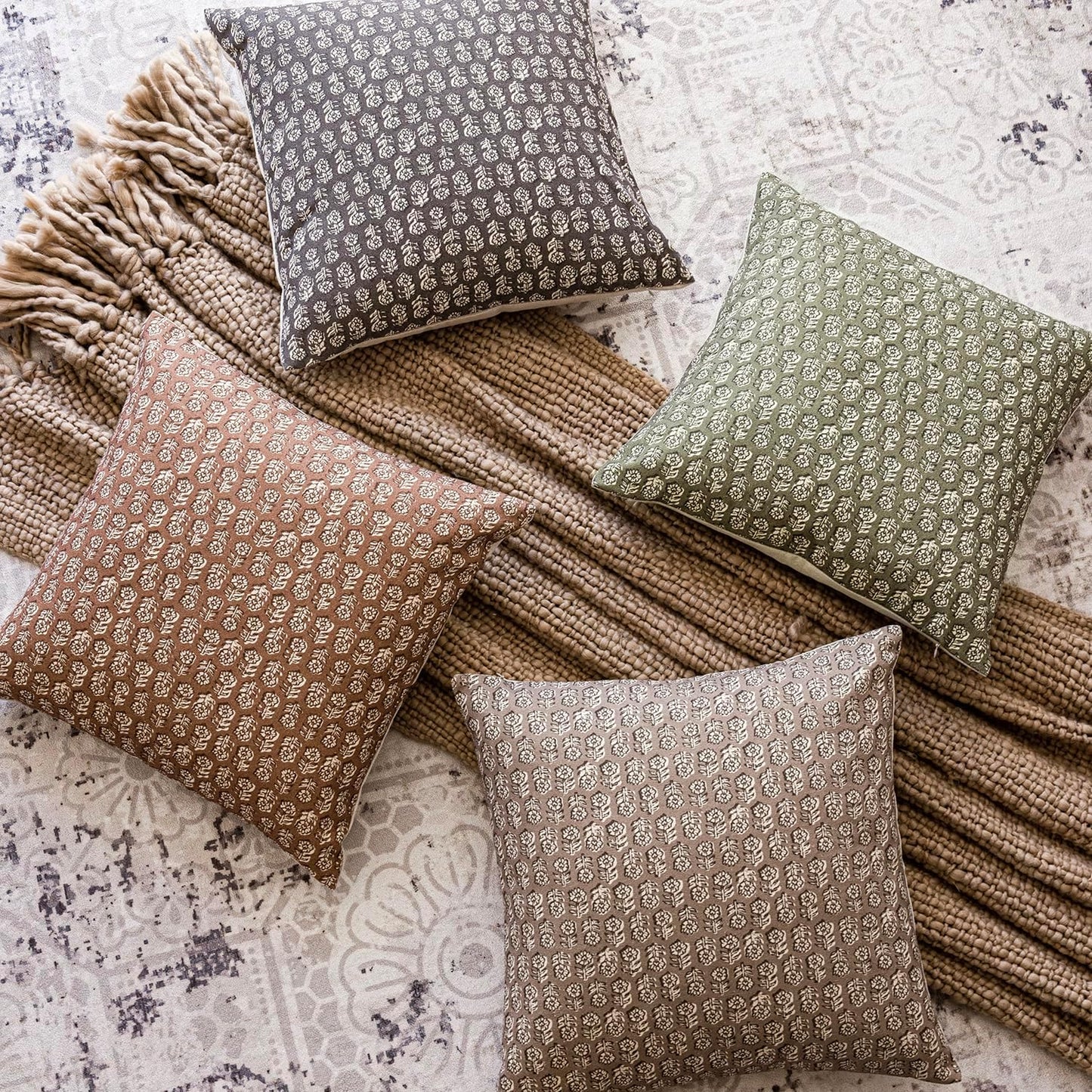 Foindtower Set of 2 Decorative Vintage Floral Print Throw Pillow Covers Neutral Modern Farmhouse Cushion Covers Boho Home Decor for Sofa Couch Chair Bedroom Living Room Outdoor,22×22 Inch,Sage Green