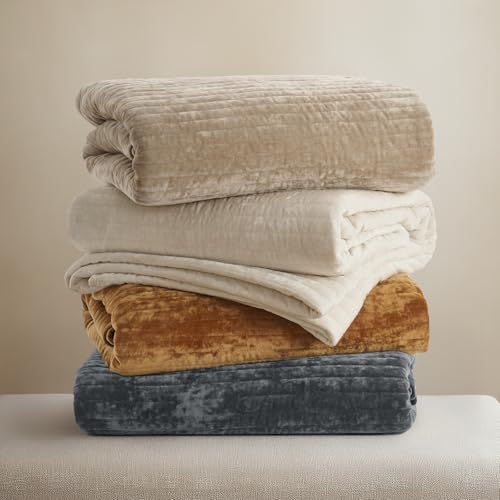 Oversized Velvet Quilt Set