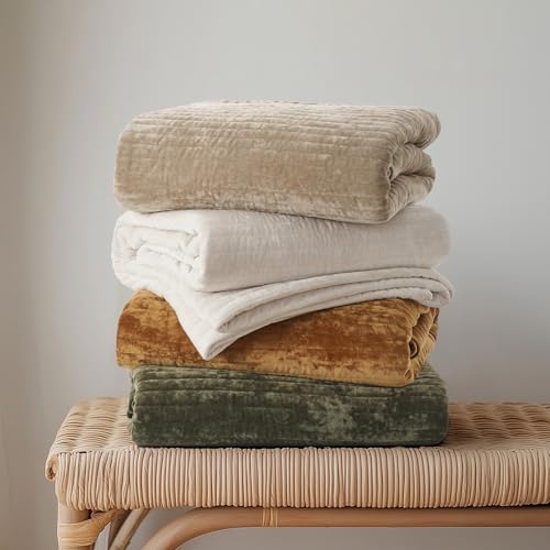 Stripe Channel Luxury Velvet Quilt Set Queen Size