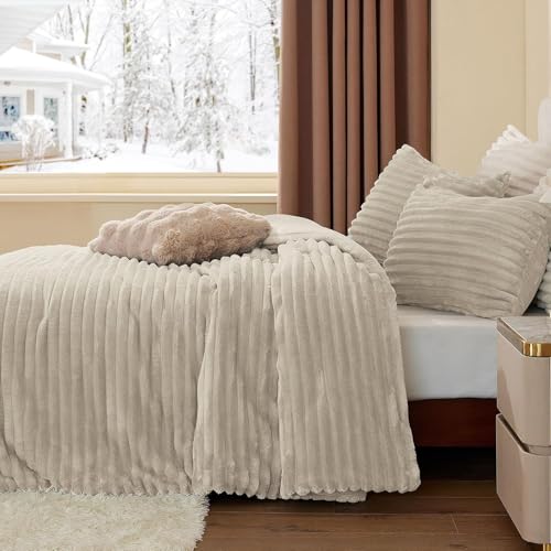 Fleece Full Comforter Set