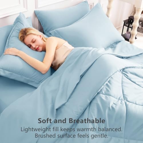 Full Comforter Set 82"x86" Light Blue