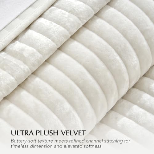 Oversized Velvet Quilt Set