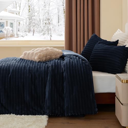 Fleece Queen Comforter Set
