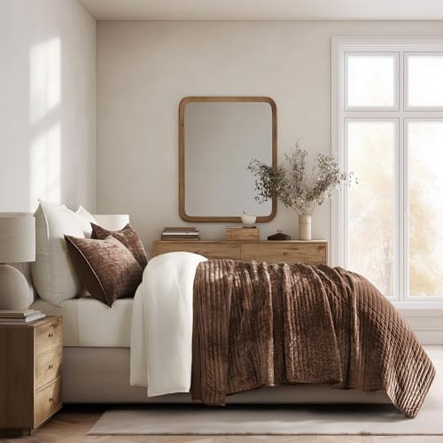 Oversized Velvet Quilt Set