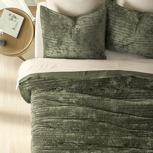 Oversized Velvet Quilt Set
