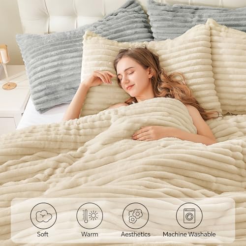 Fleece Queen Comforter Set
