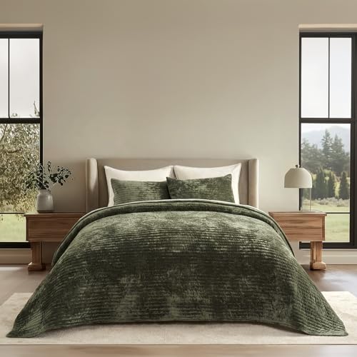 Oversized Velvet Quilt Set