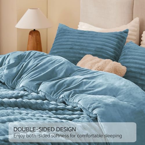 Fleece Queen Comforter Set
