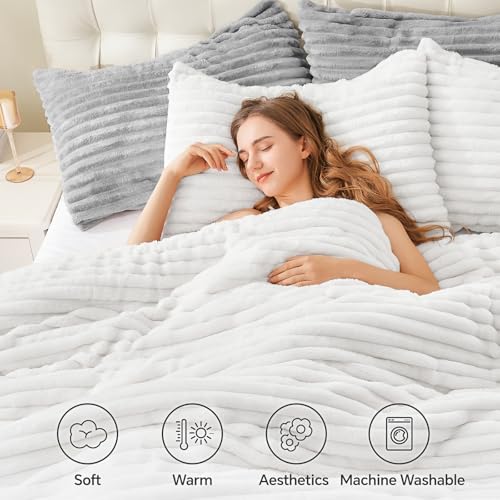 Fleece Full Comforter Set