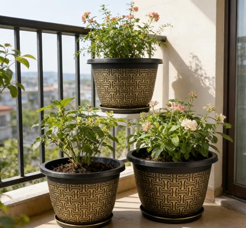8 Inch Plant Pots (4 Count)