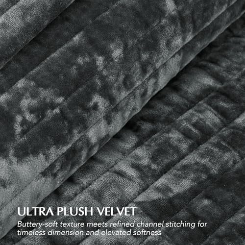 Oversized Velvet Quilt Set