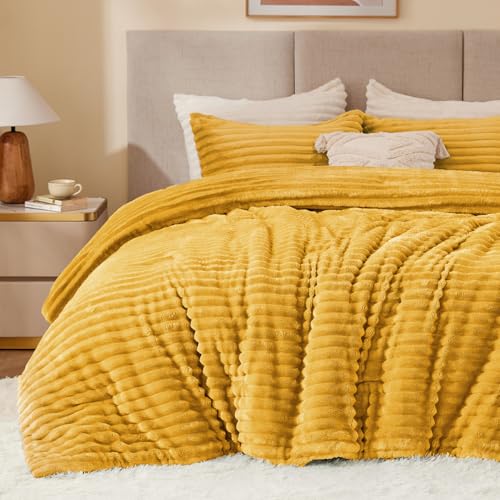 Fleece Queen Comforter Set