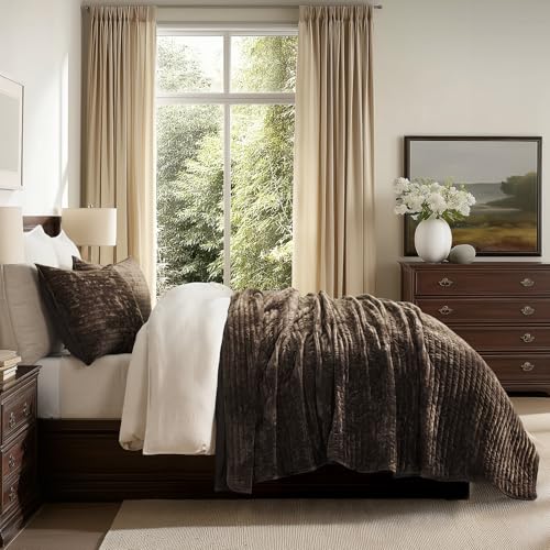Oversized Velvet Quilt Set