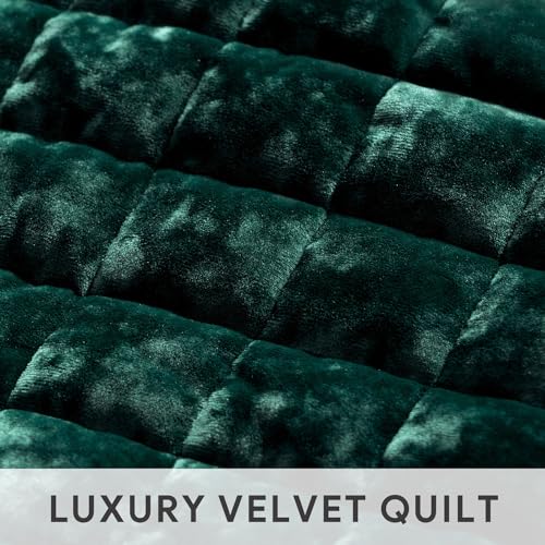 Channel Box Stitch Velvet Quilt Set