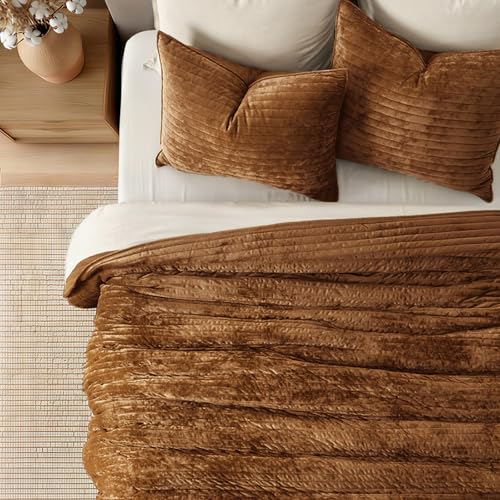 Oversized Velvet Quilt Set