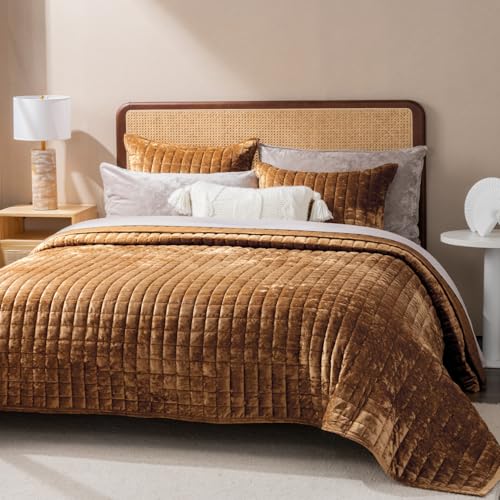 Channel Box Stitch Velvet Quilt Set