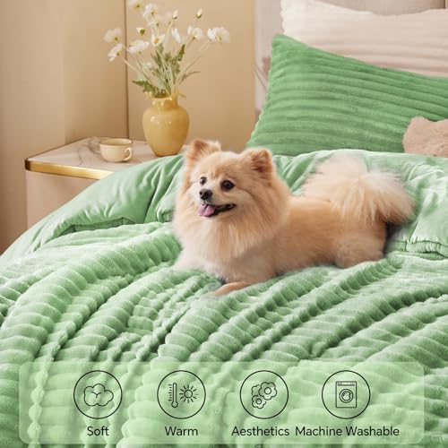 Fleece California King Comforter Set