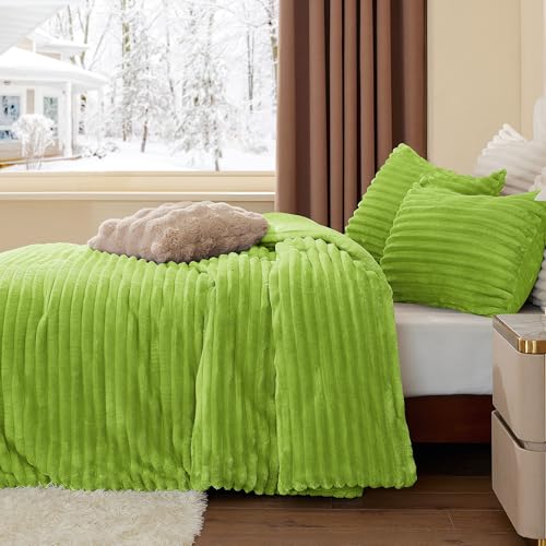 Fleece Queen Comforter Set