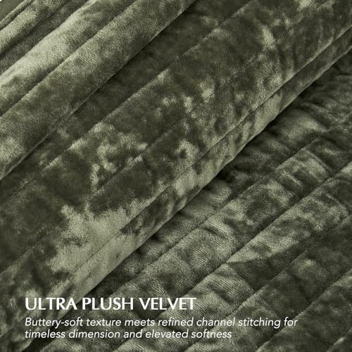 Stripe Channel Luxury Velvet Quilt Set Queen Size