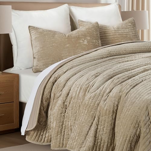 Stripe Channel Luxury Velvet Quilt Set King Size