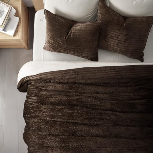 Stripe Channel Luxury Velvet Quilt Set King Size