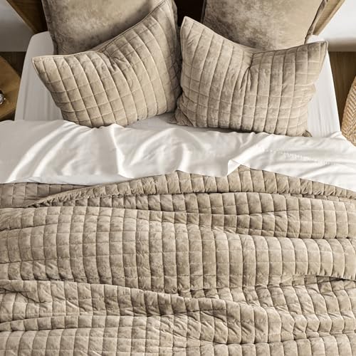 Velvet Quilt Set