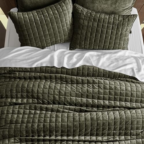 Velvet Quilt Set