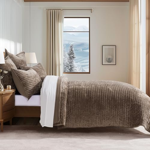 Stripe Channel Luxury Velvet Quilt Set Queen Size