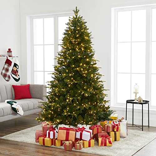 Traditional 6.5ft Prelit Artificial Christmas Tree with 1292 Branch Tips