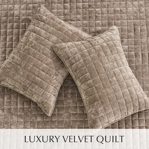 Velvet Quilt Set