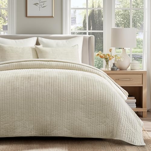 Oversized Velvet Quilt Set