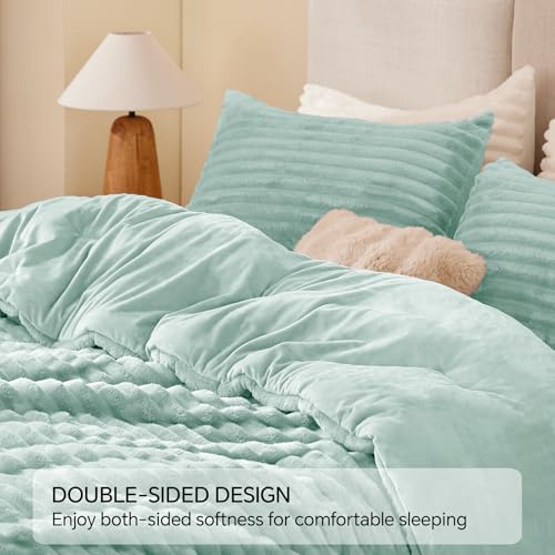 Fleece Queen Comforter Set