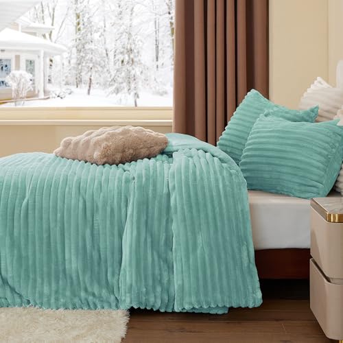 Fleece Full Comforter Set