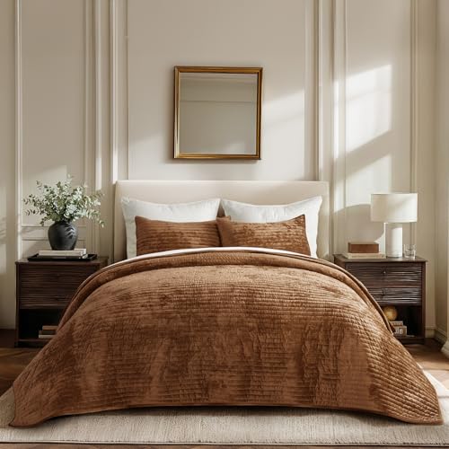 Oversized Velvet Quilt Set