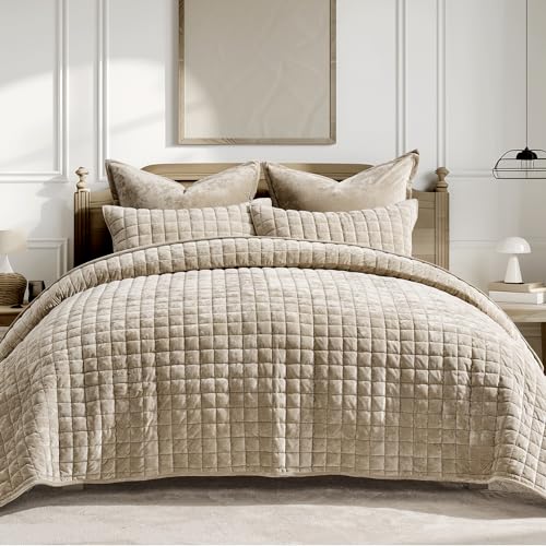 Channel Box Stitch Velvet Quilt Set