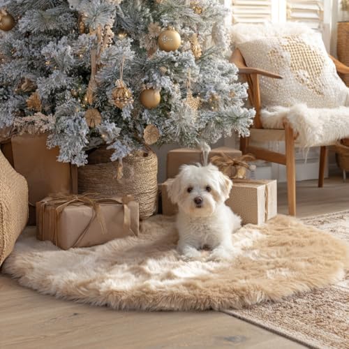 48 Inch Faux Fur Christmas Tree Skirt Beige Plush Skirt for Merry Christmas Party Christmas Tree Decoration
