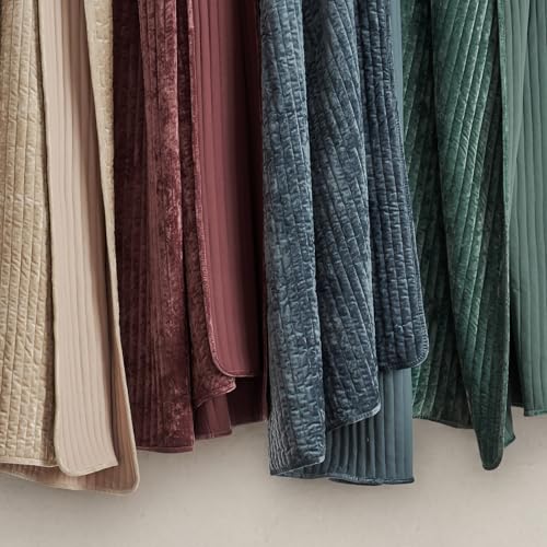 Stripe Channel Luxury Velvet Quilt Set Queen Size