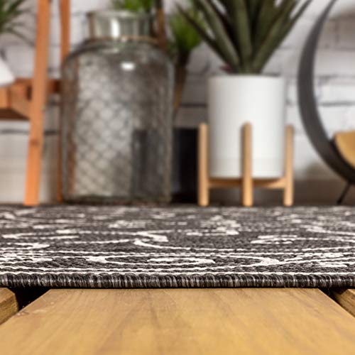 Vintage Filigree Indoor Outdoor Square Area Rug 4X4 Black