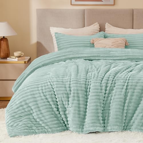 Fleece Queen Comforter Set