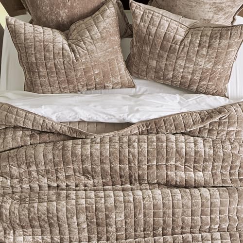 Channel Box Stitch Velvet Quilt Set