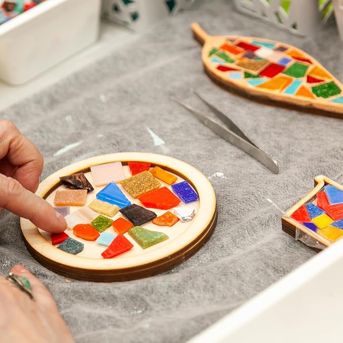 uxcell 500g/1.1LB Irregular Ceramics Mosaic Tiles, 2.3-4.2 cm Bulk Stained Ceramic Mosaic Pieces Stones Mosaic Kits for DIY Art Craft Projects Home Decor, Green