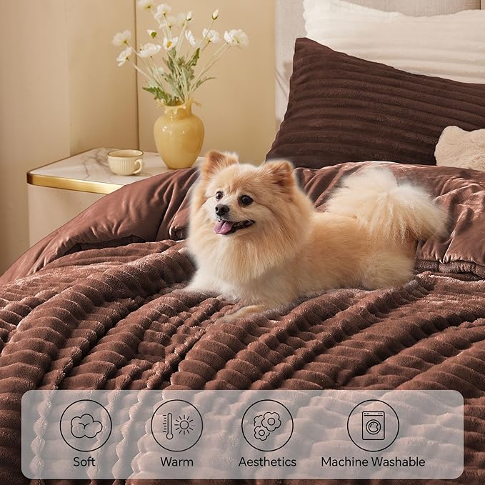 BEDELITE Fleece King Comforter Set -Super Soft & Warm Fluffy Hot Chotolate Bedding, Luxury Fuzzy Heavy Bed Set for Winter with 2 Pillow Cases