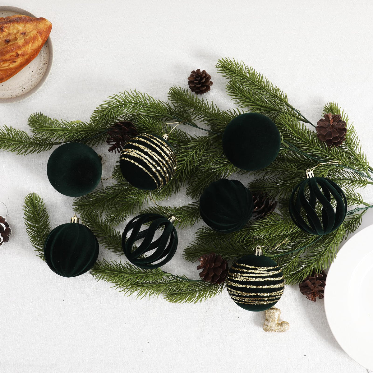 Christmas Ornaments Set of 12 (12 Count)