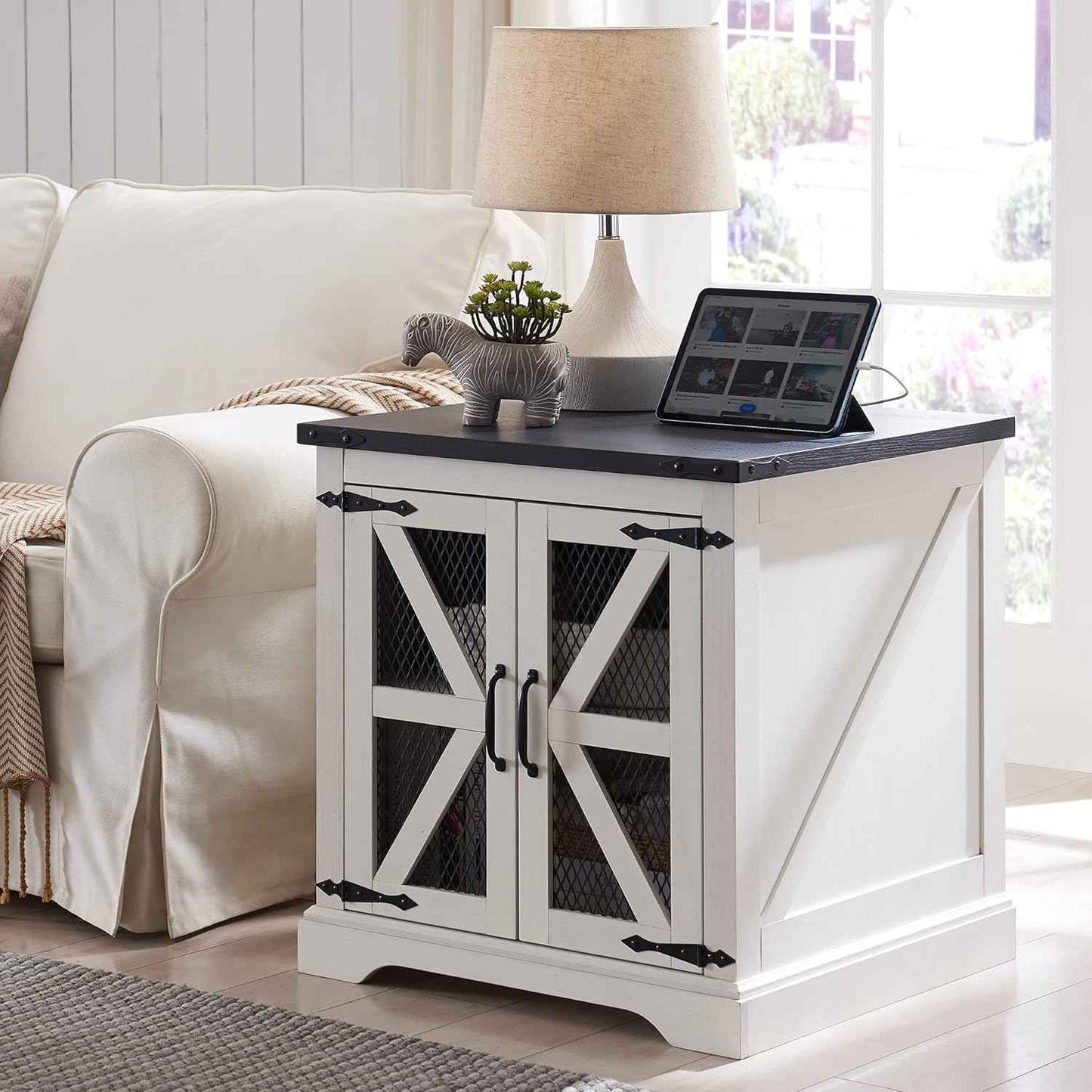 JXQTLINGMU Farmhouse End Table, 24" Large Sofa Side Table with Charging Station, Mesh Barn Door, and Adjustable Storage Shelf, Rustic Wood Square Nightstand for Living Room, Bedroom, Office, White (사본)