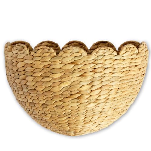 Scalloped Wicker Wall Basket